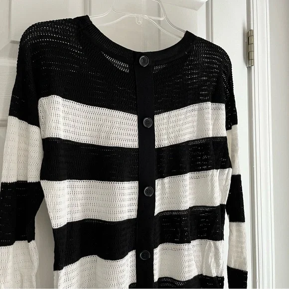Black White Wide Stripe Loose Knit Sweater Buttons in Back AB Studio Size Large - Picture 2 of 10